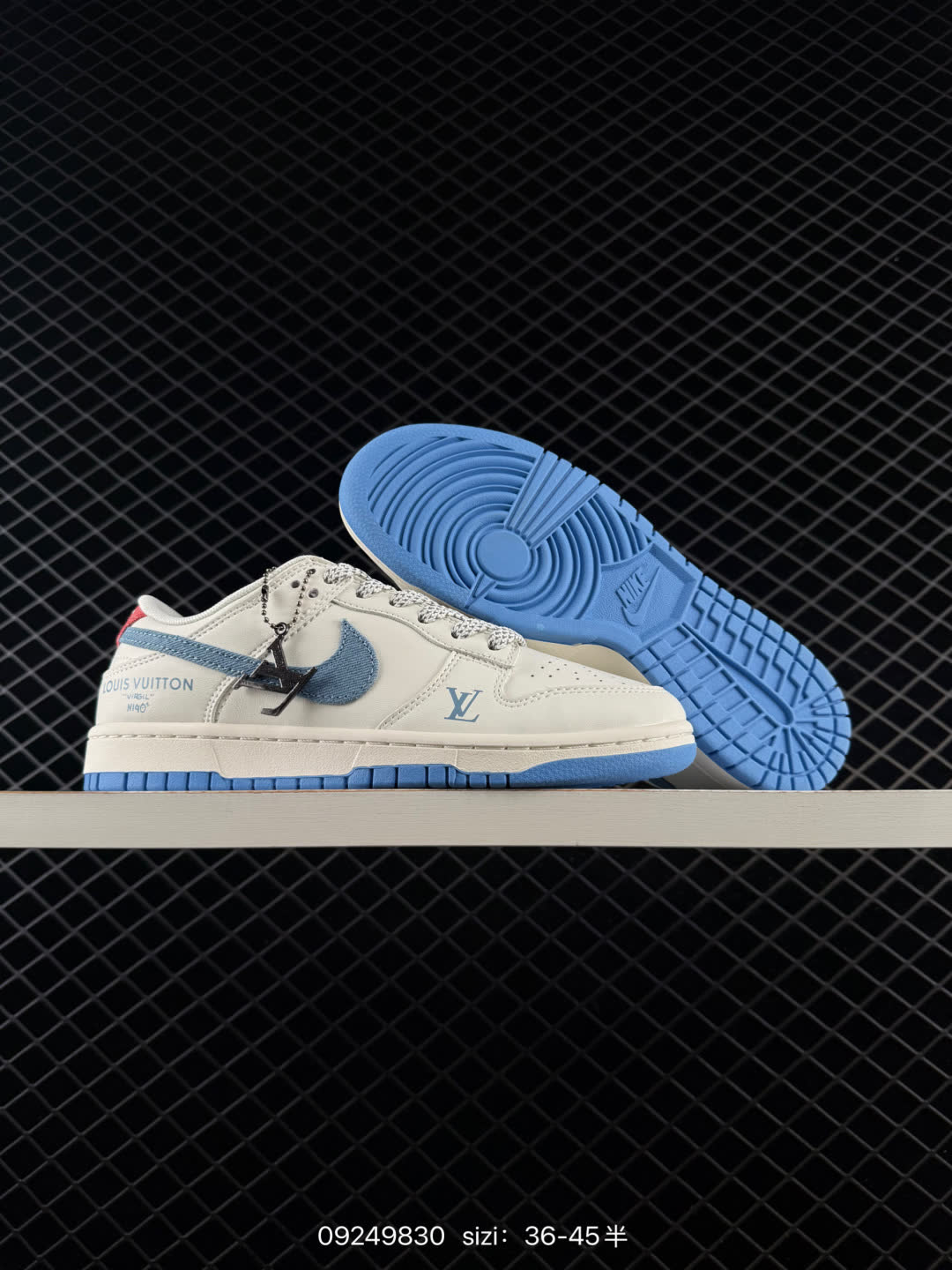 NIKE AIR FORCE 1